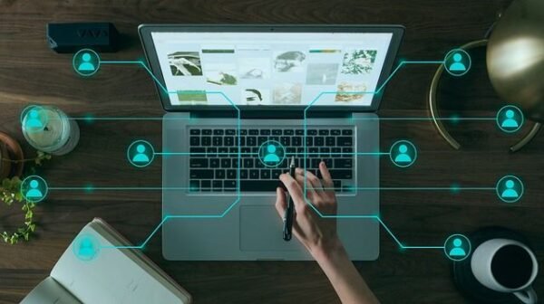 ordinateur créant du business formations e-learning 100% autonome Gestion de la Micro-Entreprise